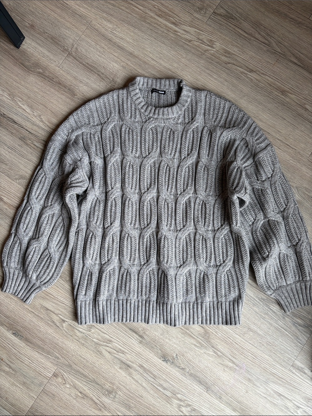 Chunky Cable Knit Sweater - Gray